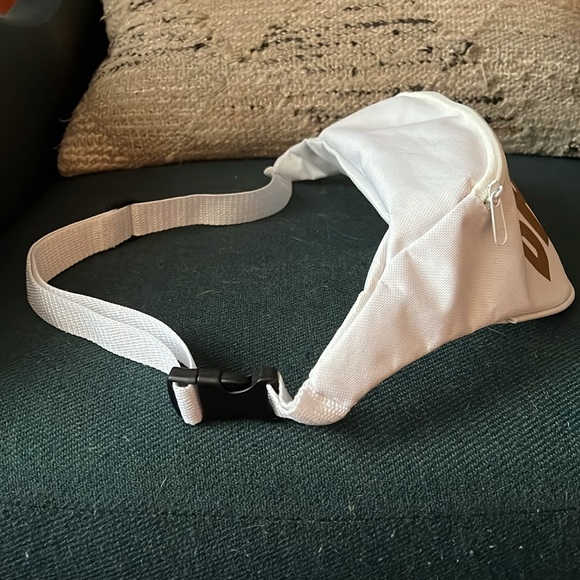 Bride fanny pack - Picture 2 of 3
